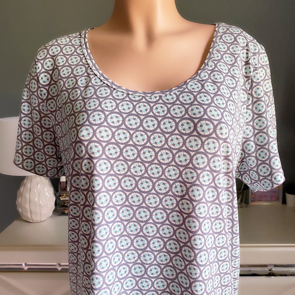 Lula Roe Multi Print Top - Picture 3 of 6